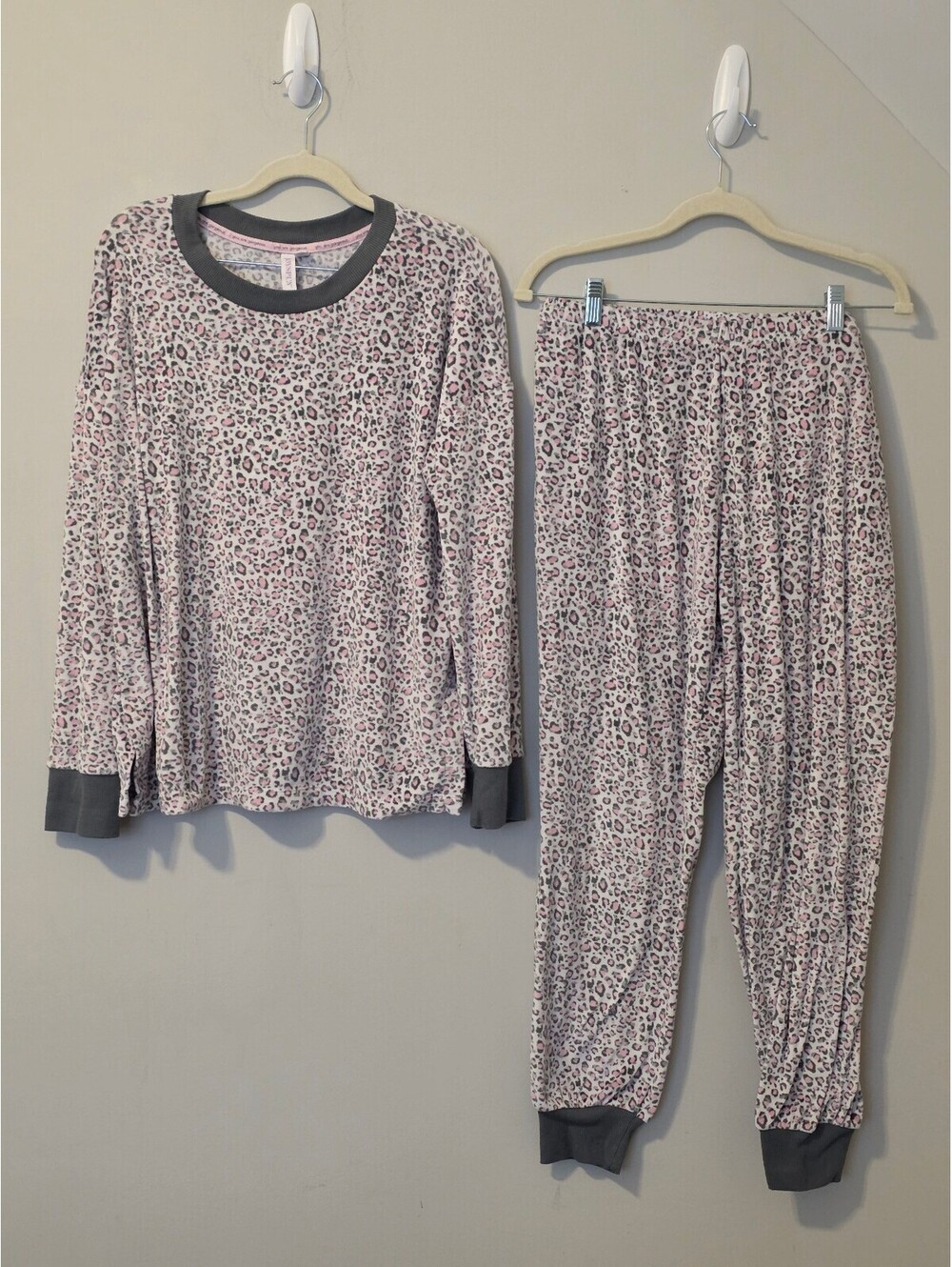 Joyspun  Leopard Print Pajama Set